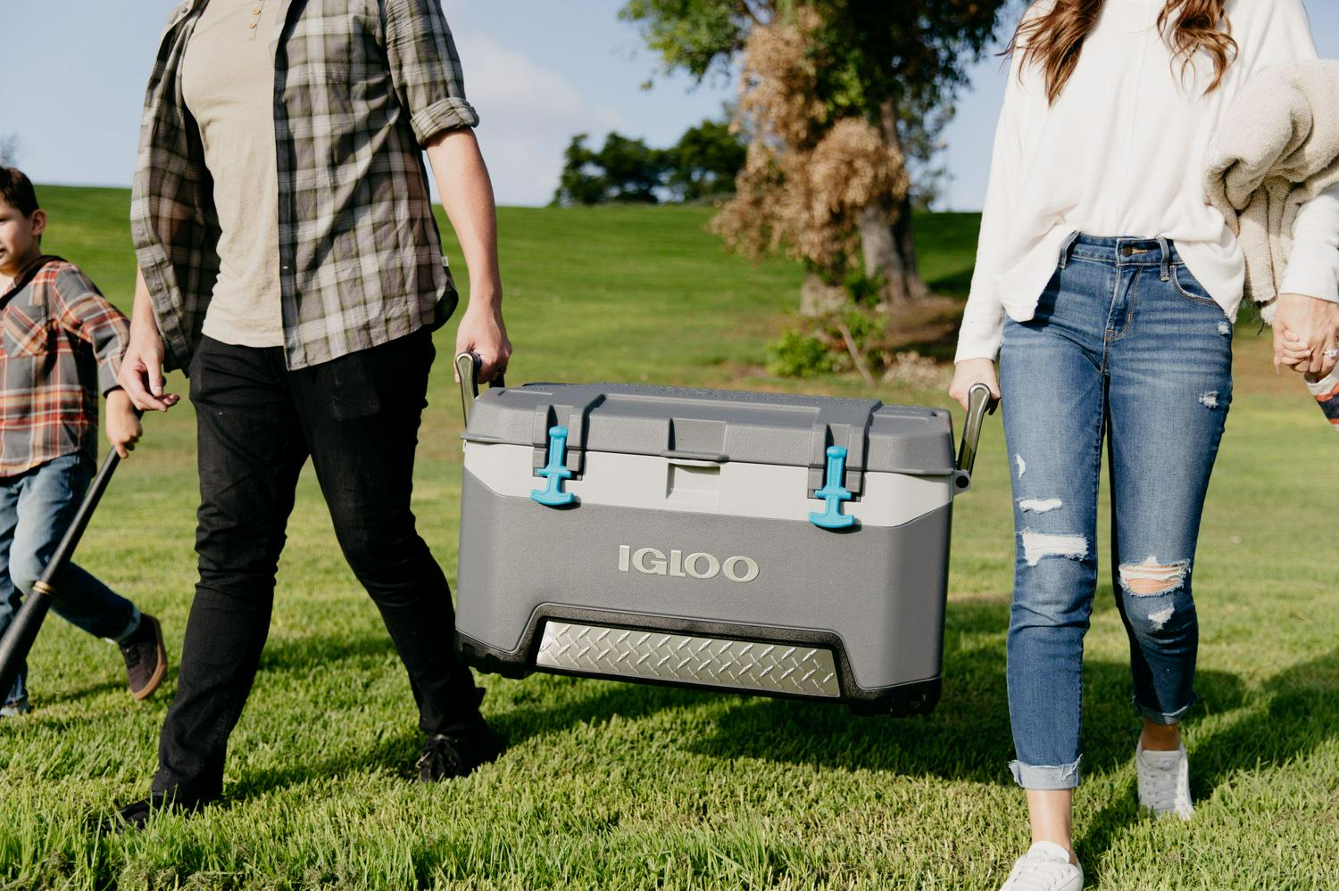 Igloo 72 qt BMX Hard Sided Cooler Gray and Blue  Crowdfused