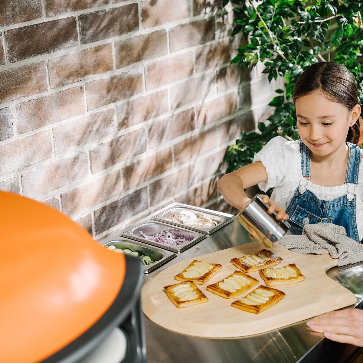 Everdure Kiln 1 Burner Pizza Oven (Terracotta)