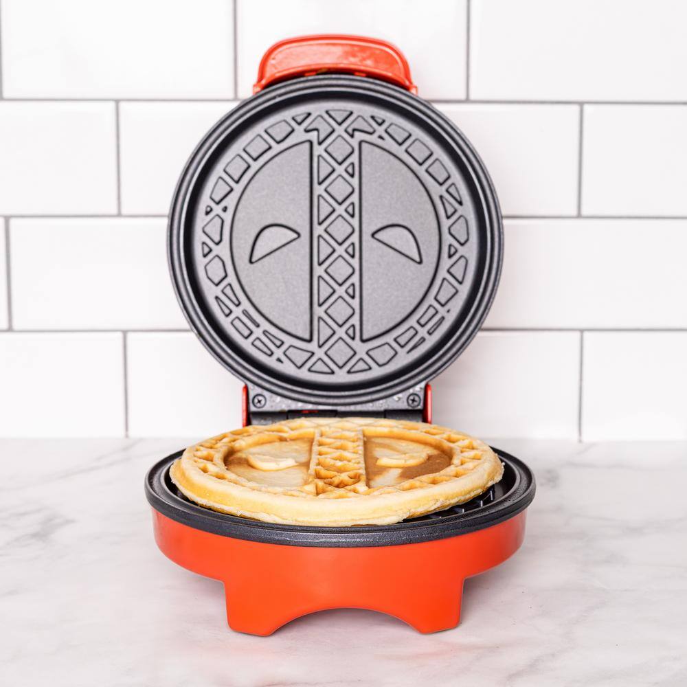 Uncanny Brands 900-Watt Marvel's Deadpool Round Red American Waffle Maker WM1-MVX-DPL