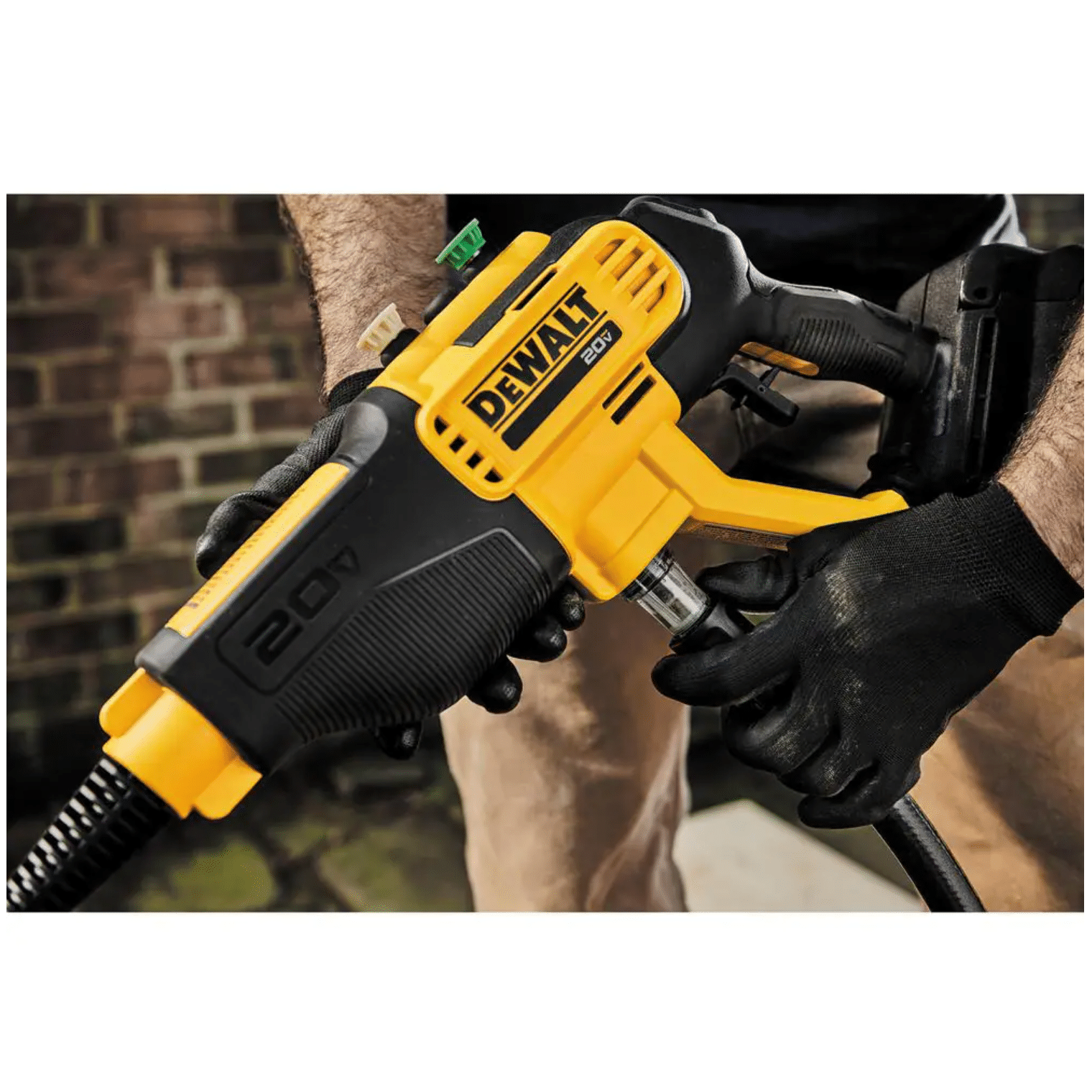 Dewalt 20V Max 550PSI， 1.0GPM Cold Water Cordless Electric Power Cleaner with 4 Nozzles， 5.0 Ah Battery and Charger (DCPW550P1)