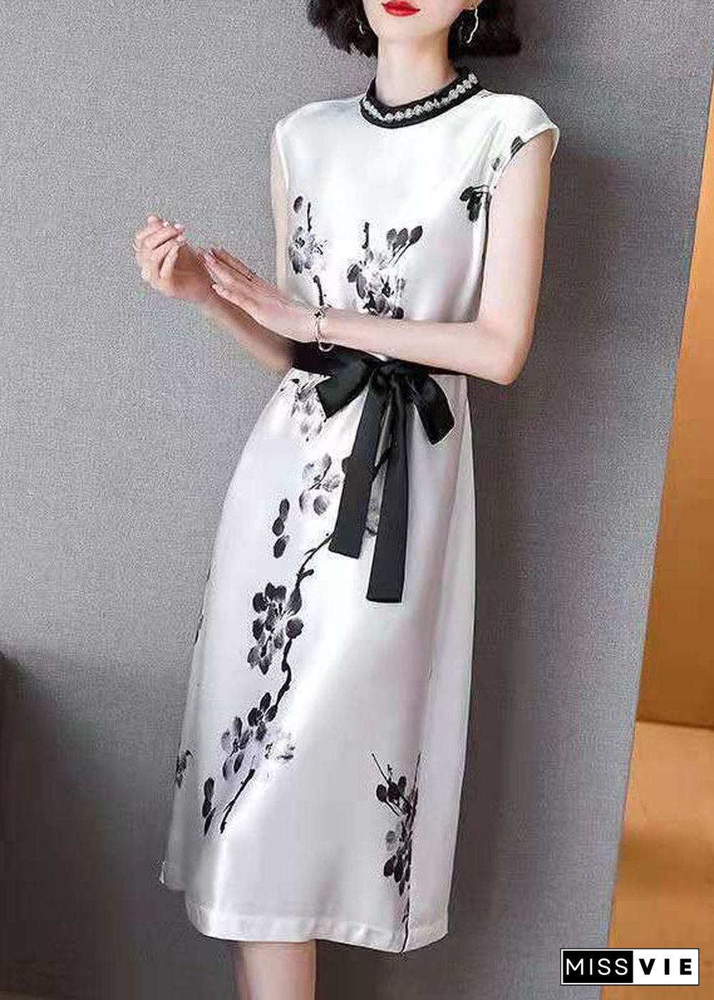 Women White Cinched Ink Print Silk Dresses Sleeveless