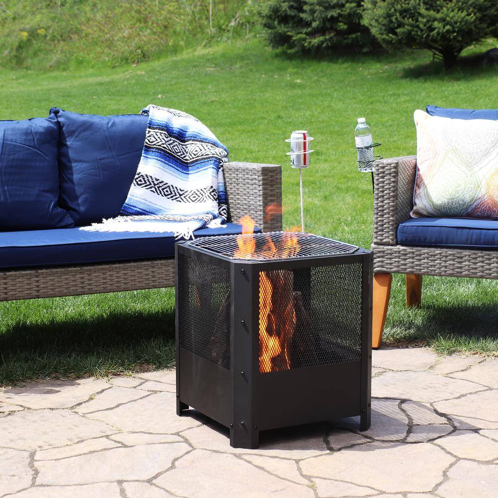 Sunnydaze Decor Grelha 16 in. Square Outdoor Steel Fire Pit with Grilling Grate RCM-880