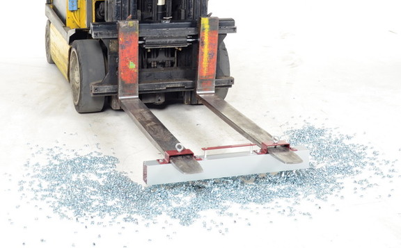 Vestil HFMS 36 36in magnetic sweeper forklift hang...