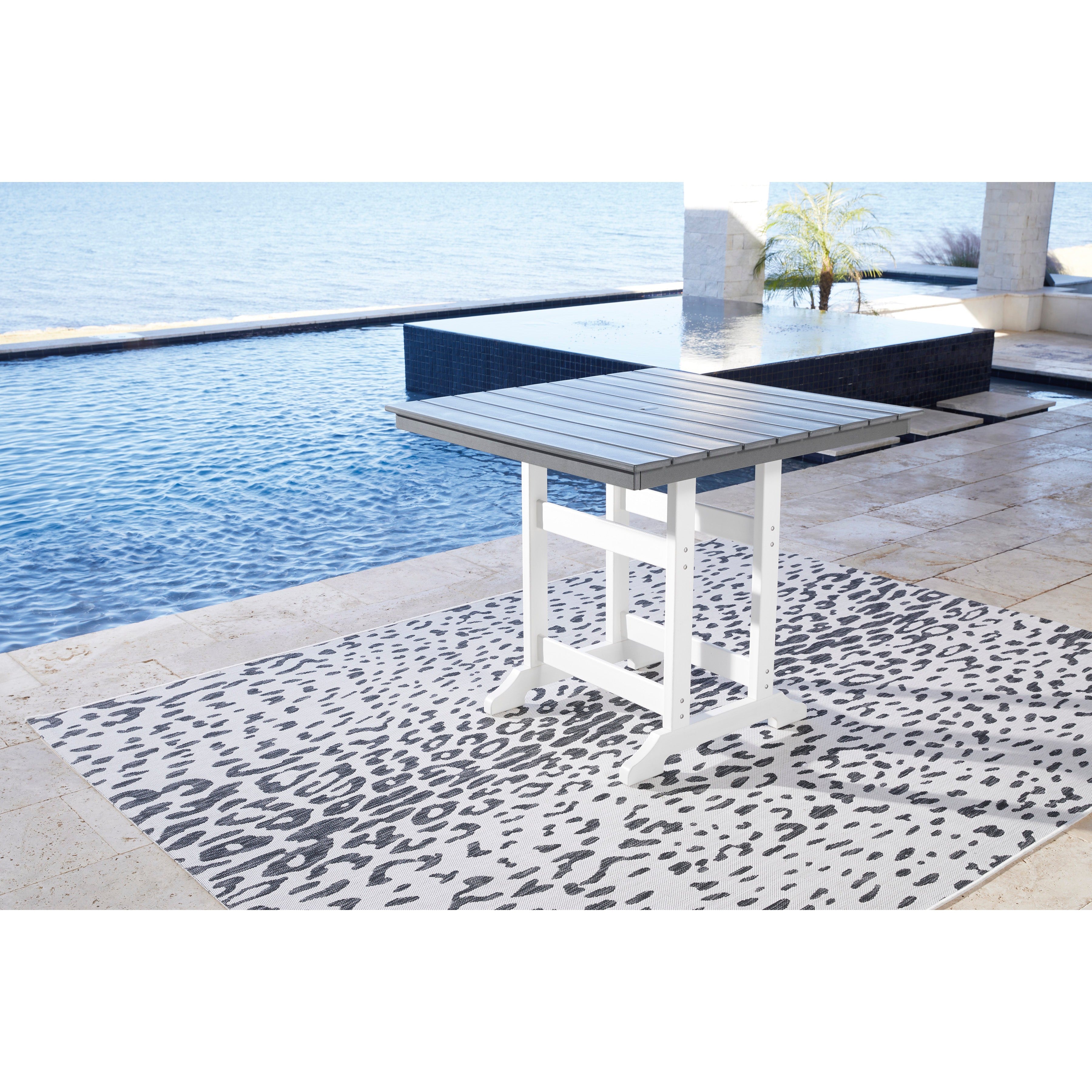 Poly Outdoor 5pc Dining Set in Grey & White Two Tone 42 Square Counter Height