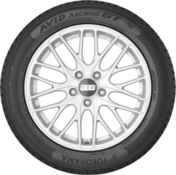 Yokohama Avid Ascend GT 245/45R18 96 V All Season Performance Passenger Tire