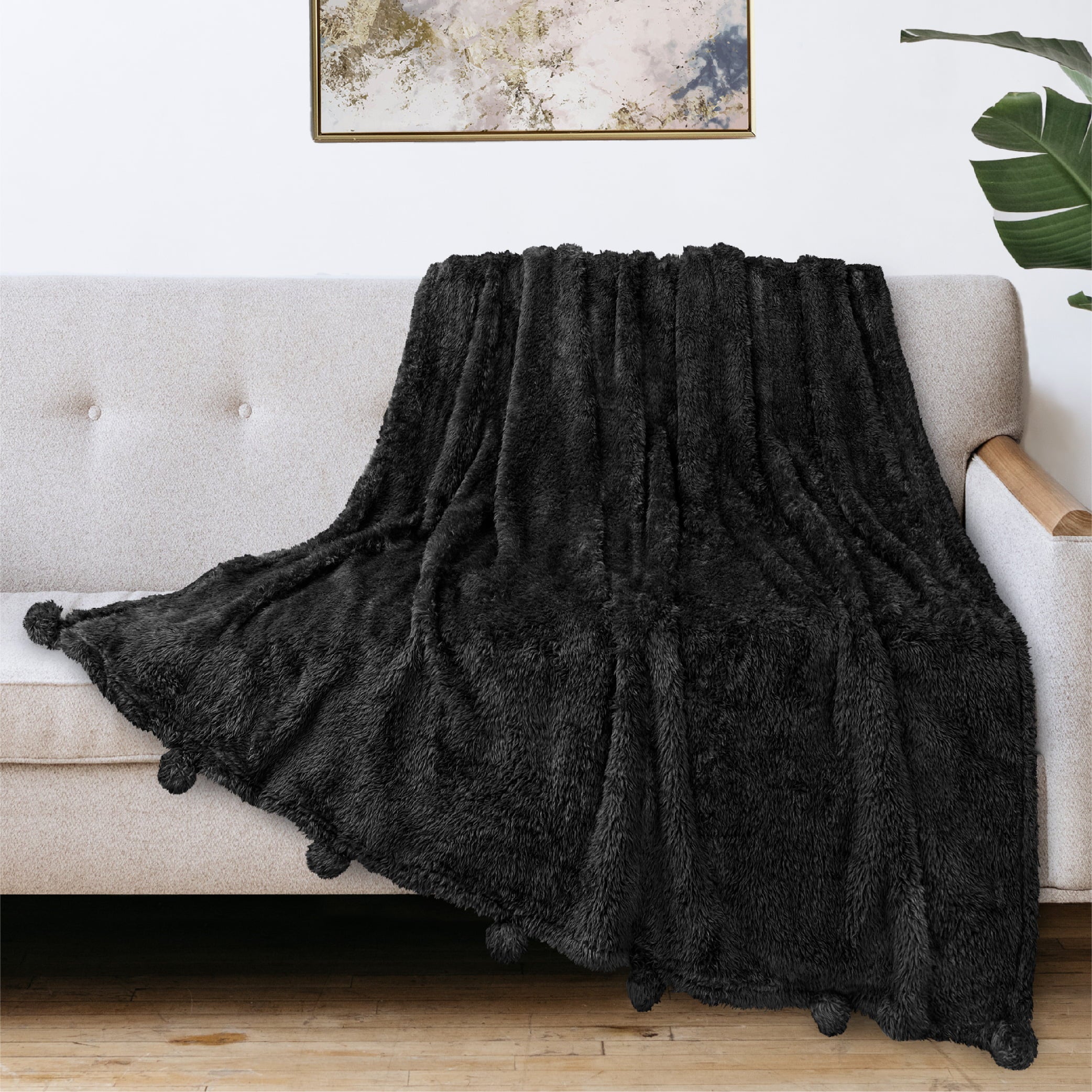 PAVILIA Black Sherpa Throw Blanket for Couch， Pom Pom | Fluffy Plush Soft Blanket for Sofa Bed | Shaggy Warm Fuzzy Fleece Blanket | Cozy Decorative Black Pompom Throw， 50x60