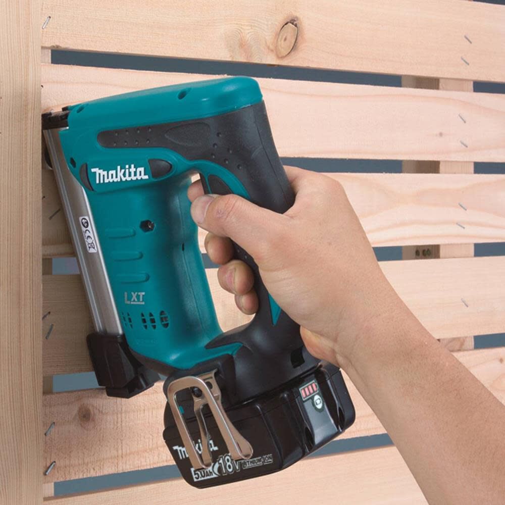 Makita 18 Volt Lithium-Ion Brushless 3/8 in. Crown Stapler Kit 5.0 Ah XTS01T from Makita