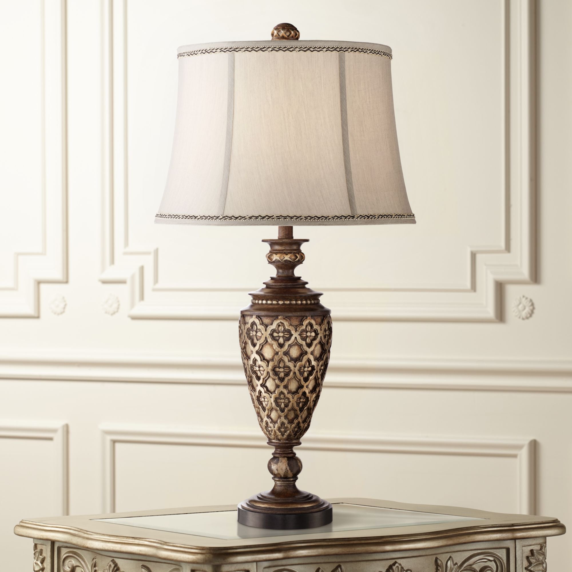 Barnes and Ivy Traditional Table Lamp 32