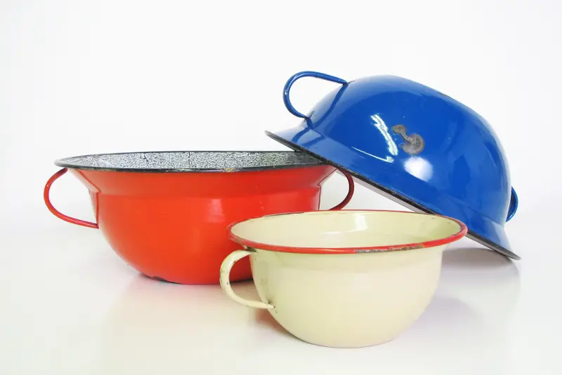 Assorted Metal Enamel Bowl With Handles