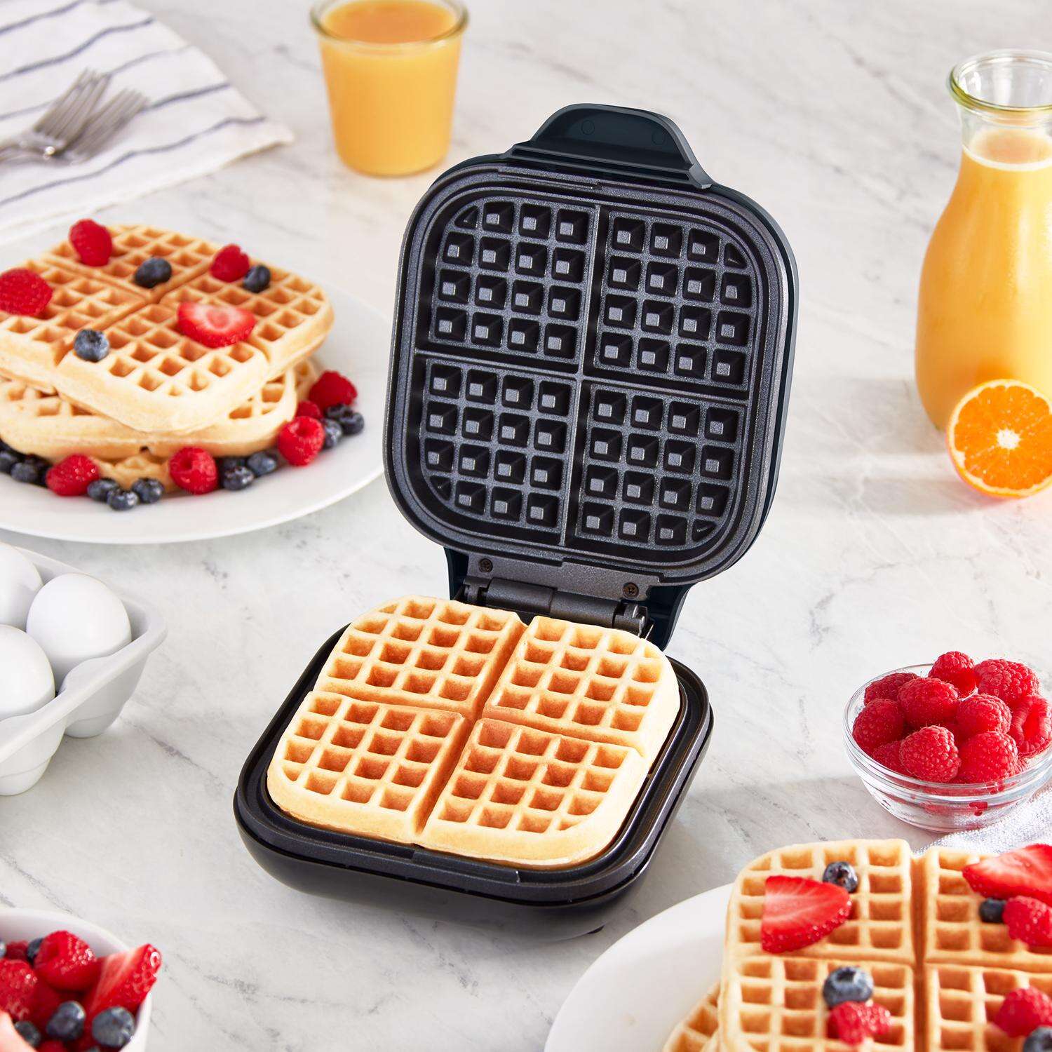 Rise by Dash 1 waffle Black Plastic Waffle Maker