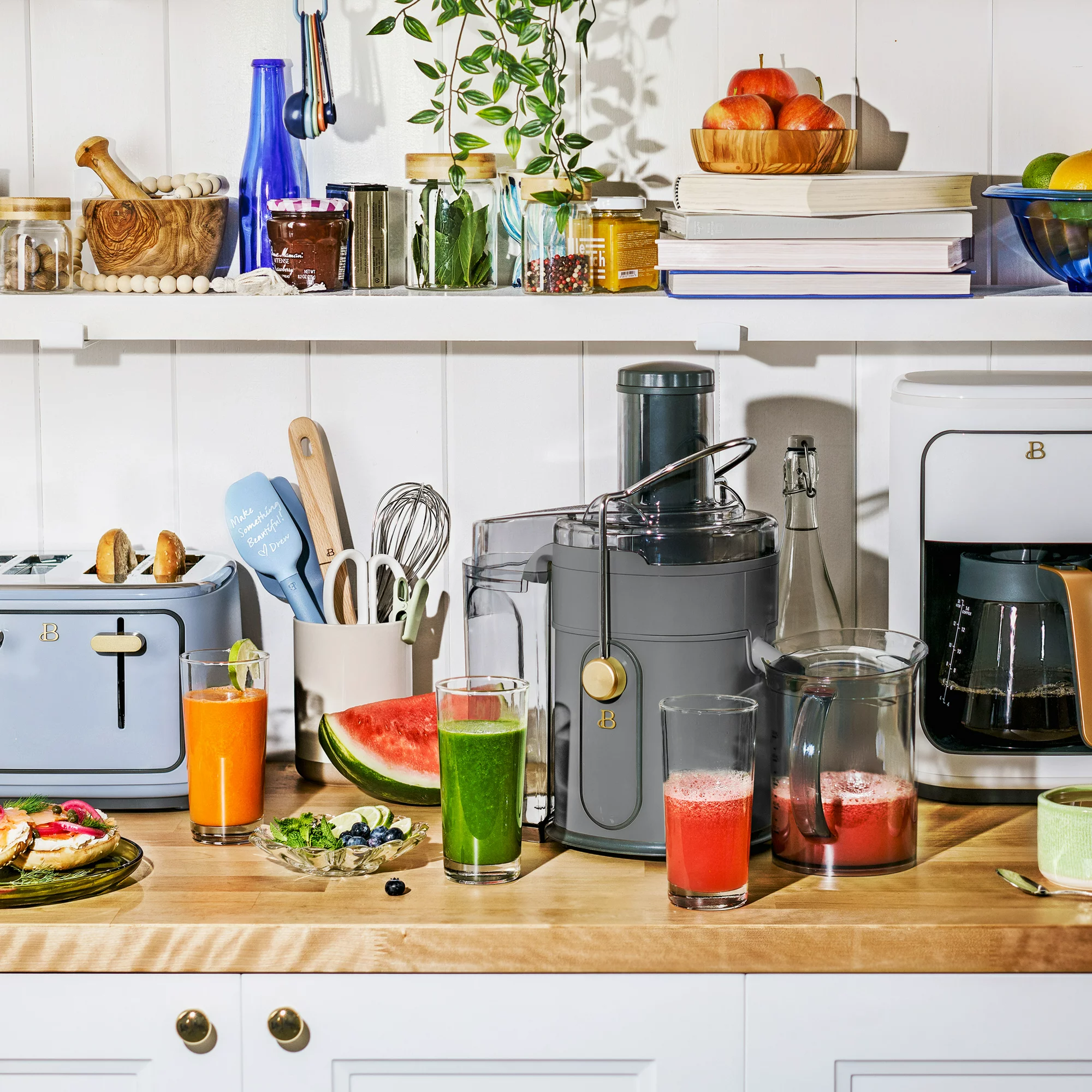 Beautiful 5-Speed Juice Extractor with Touch Activated Display， Oyster Grey， by Drew Barrymore