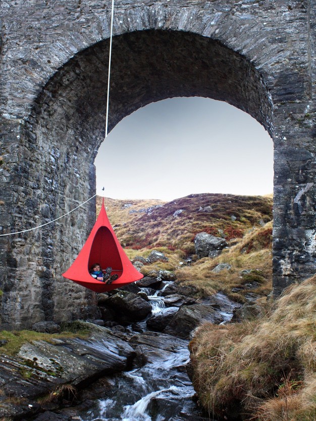 The Hamptons Collection 60 Red Heavy Duty Hanging Cacoon Chair With Hanging Hardware