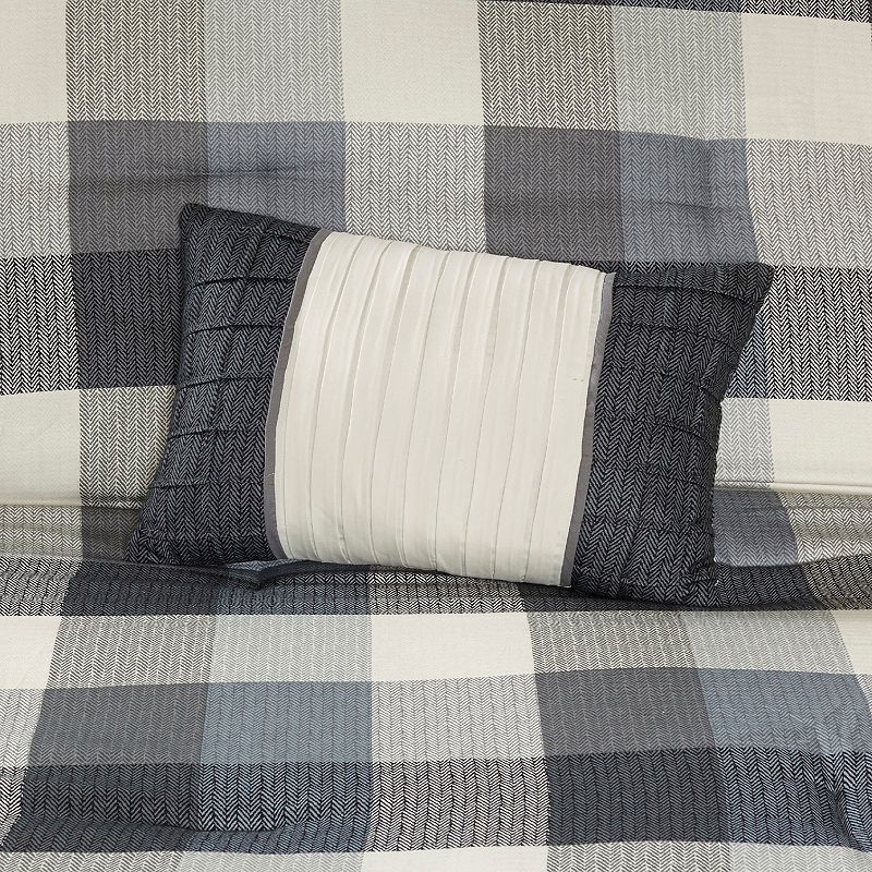 Madison Park Pioneer 7-piece Plaid Comforter Set with Throw Pillows