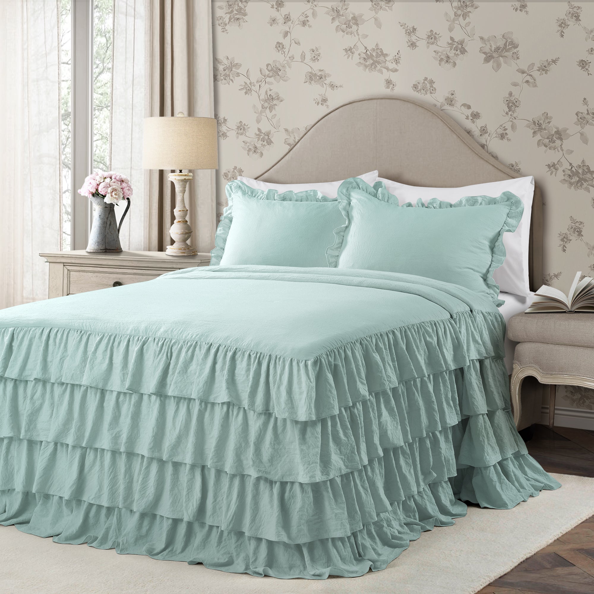 Allison Ruffle Skirt Bedspread Set