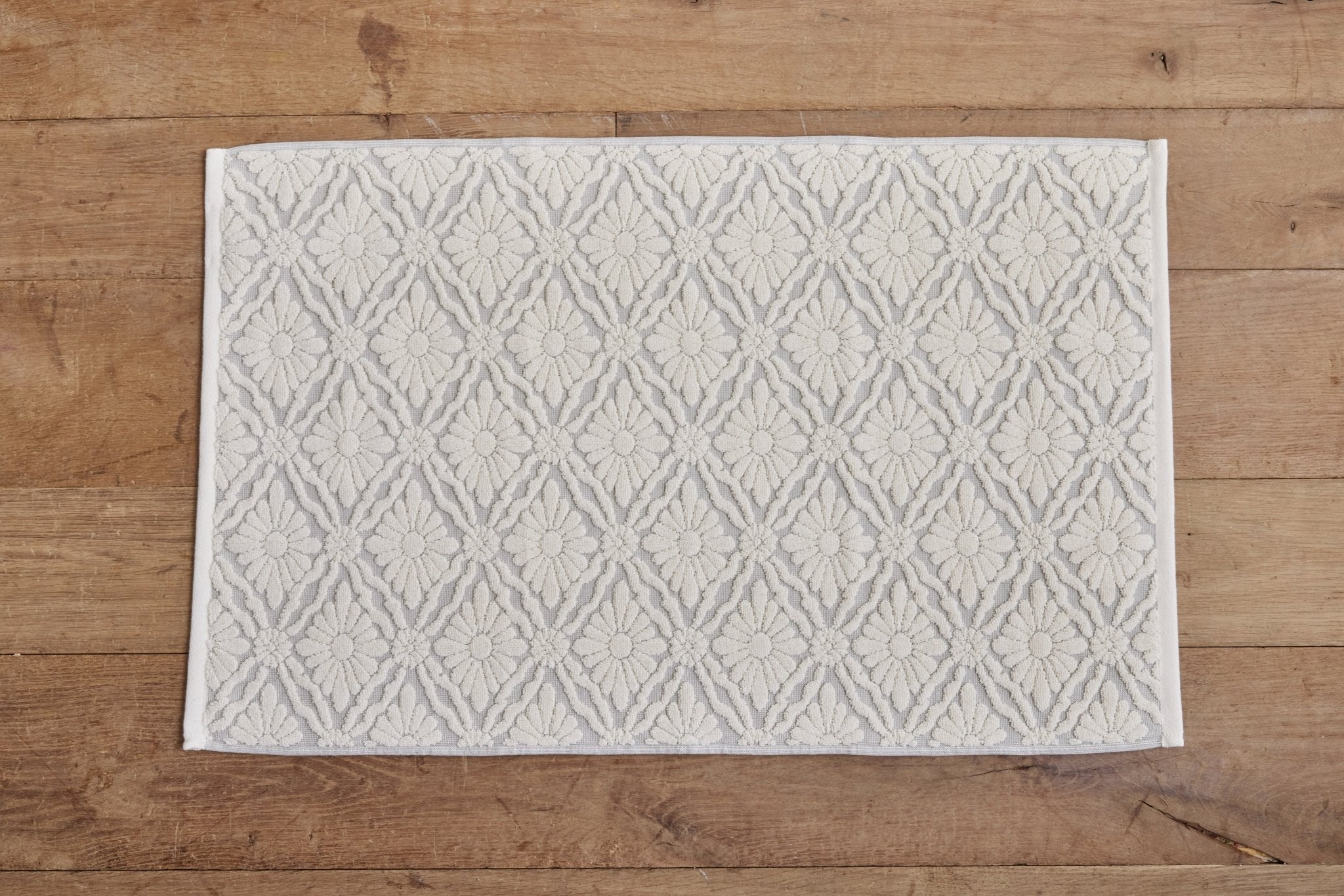 Nickey Kehoe Marguerite Bath Mat in Fog