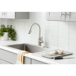 Glacier Bay Invee Single-Handle Pull-Down Sprayer Kitchen Faucet in Stainless Steel FP4A4080SS