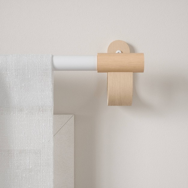 Umbra Bellwood Curtain Rod White