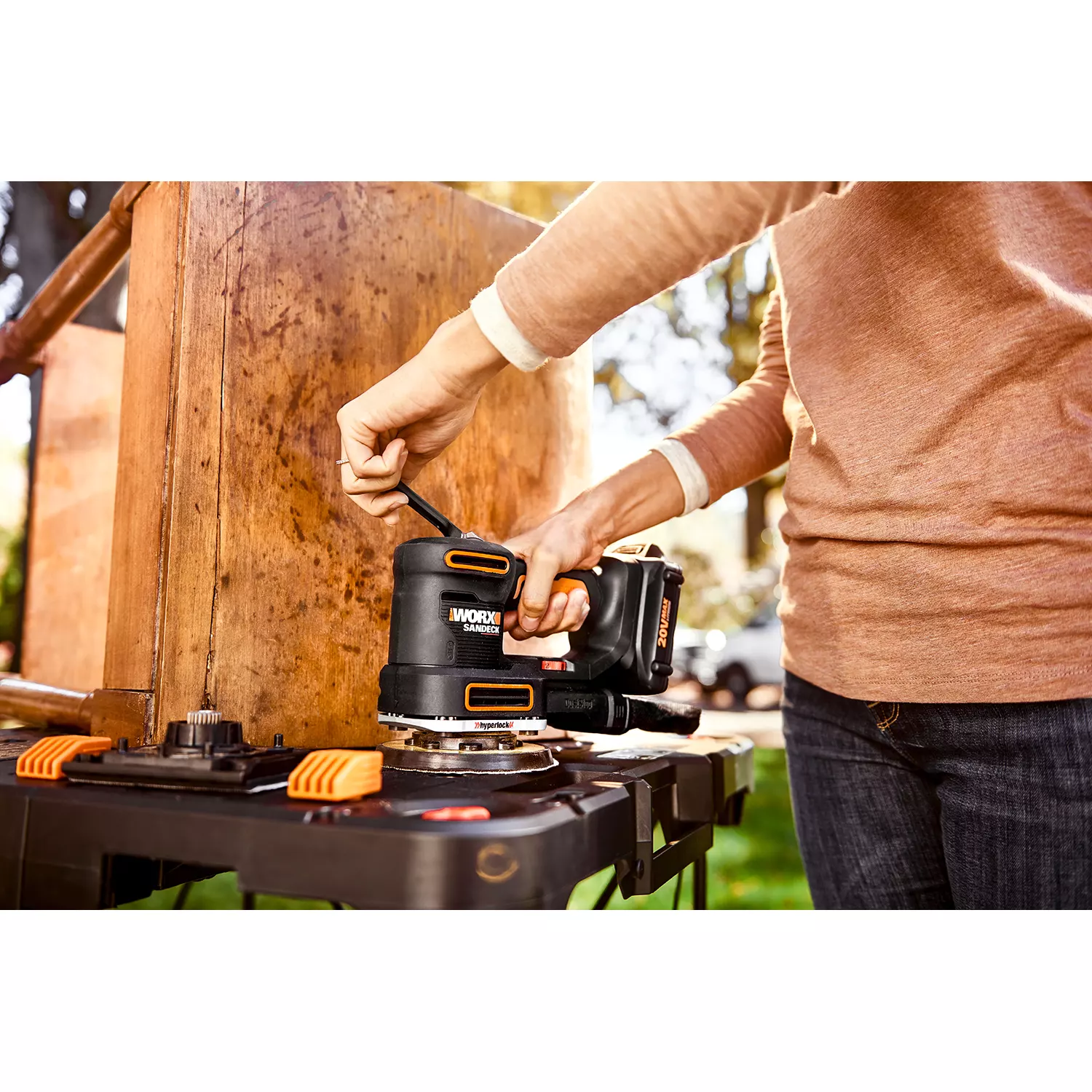 Worx 20V Power Share Cordless Sandeck 5-in-1 Multi-Sander 2