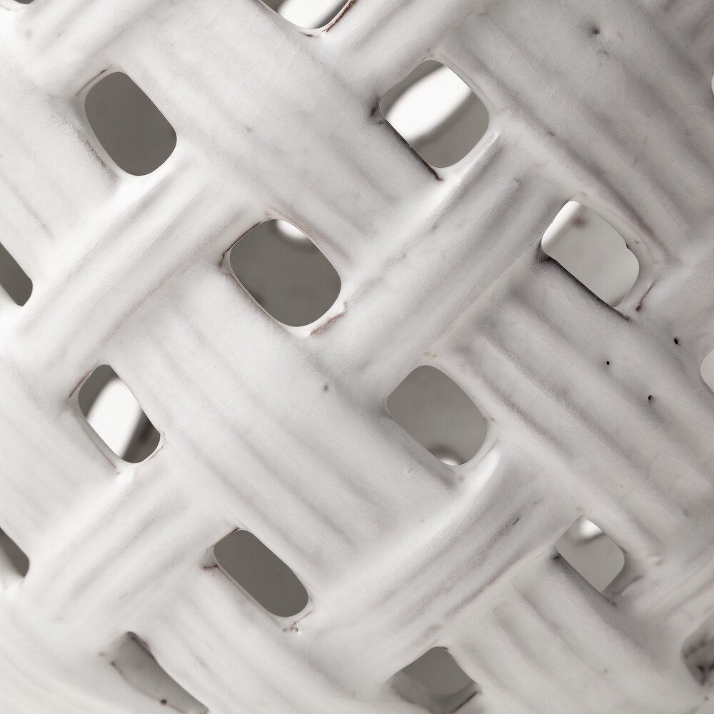 White Ceramic Latticed Vase   8\