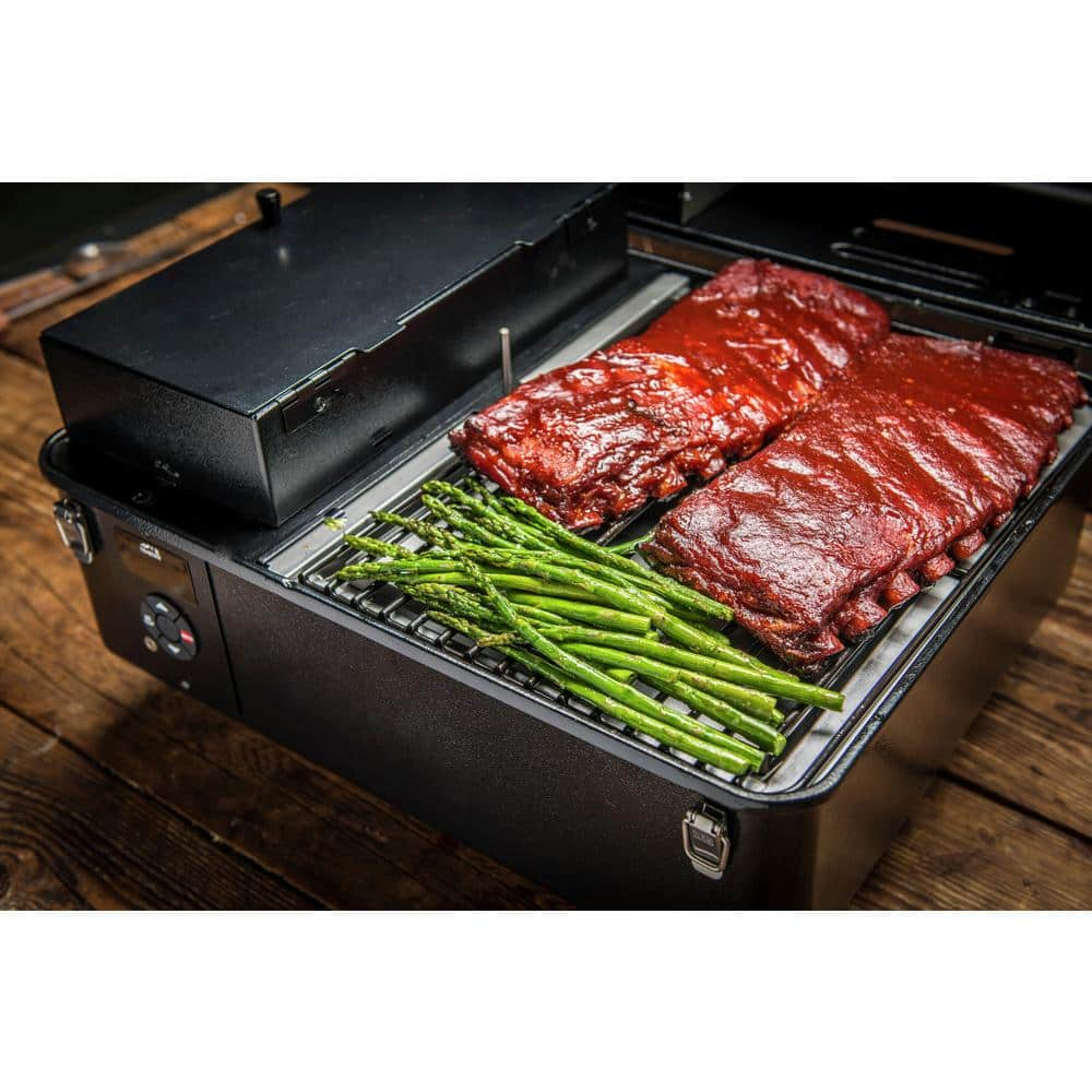 Traeger Ranger Pellet Grill and Smoker in Black