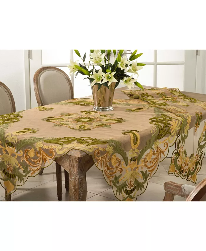 Saro Lifestyle Embroidered Flourishes Table Runner