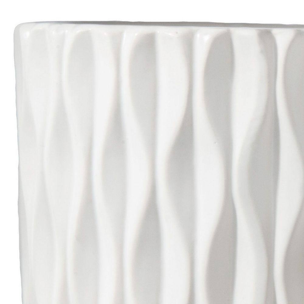 Benjara White Round Ceramic Pot with Wavy Pattern Body (Set of 3) BM263522