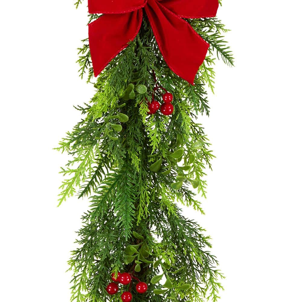  6 ft. Classic Artificial Christmas Garland JH100-2311011-1