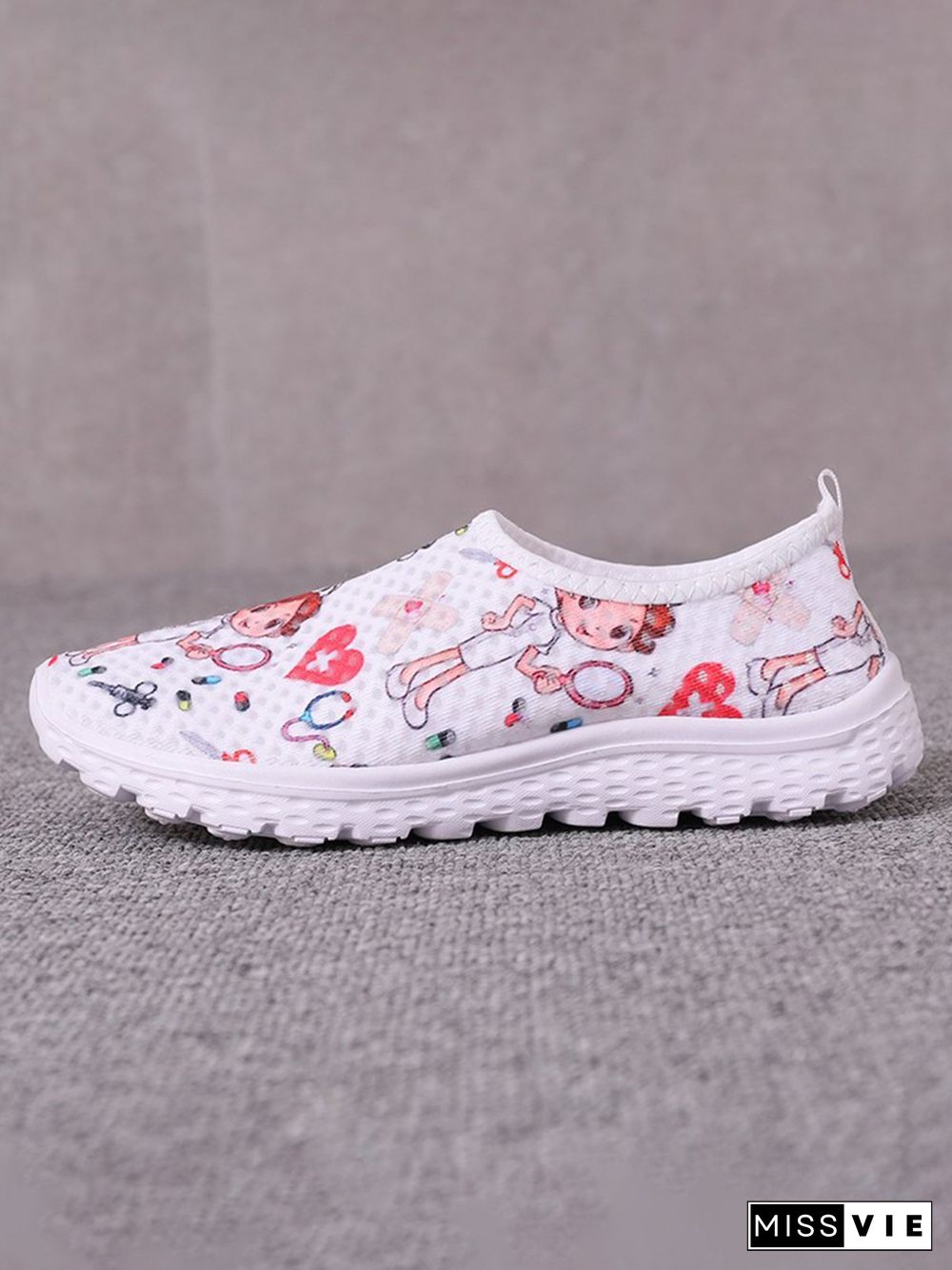 Nurse Fighting Epidemic Print Breathable Tulle Mesh Lightweight Sneakers