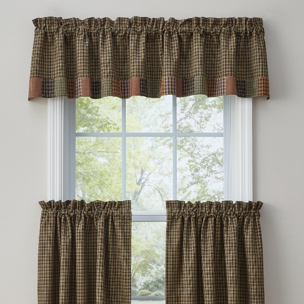 Pieced Star Lined Border Valance