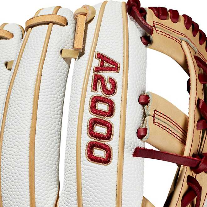 Wilson A2000 11.75 in. Infield Fast-Pitch Softball Glove