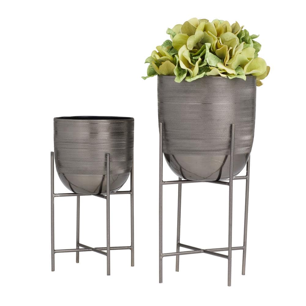 Litton Lane 12 in. x 6 in. Silver Iron Modern Planters (Set of 2) 040978