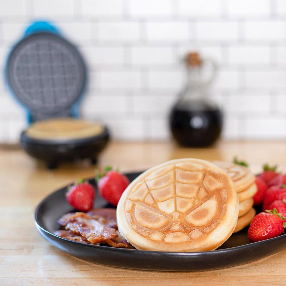 Uncanny Brands Marvel Red and Blue Spider-Man Mini American Waffle Maker WM3-MVC-SMC