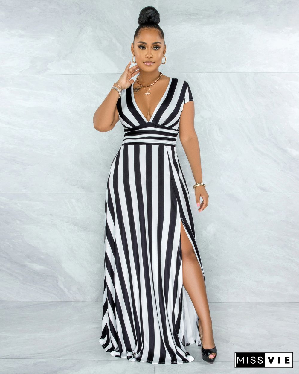 Sexy Fashion Stripe-shaping Dress with A Split