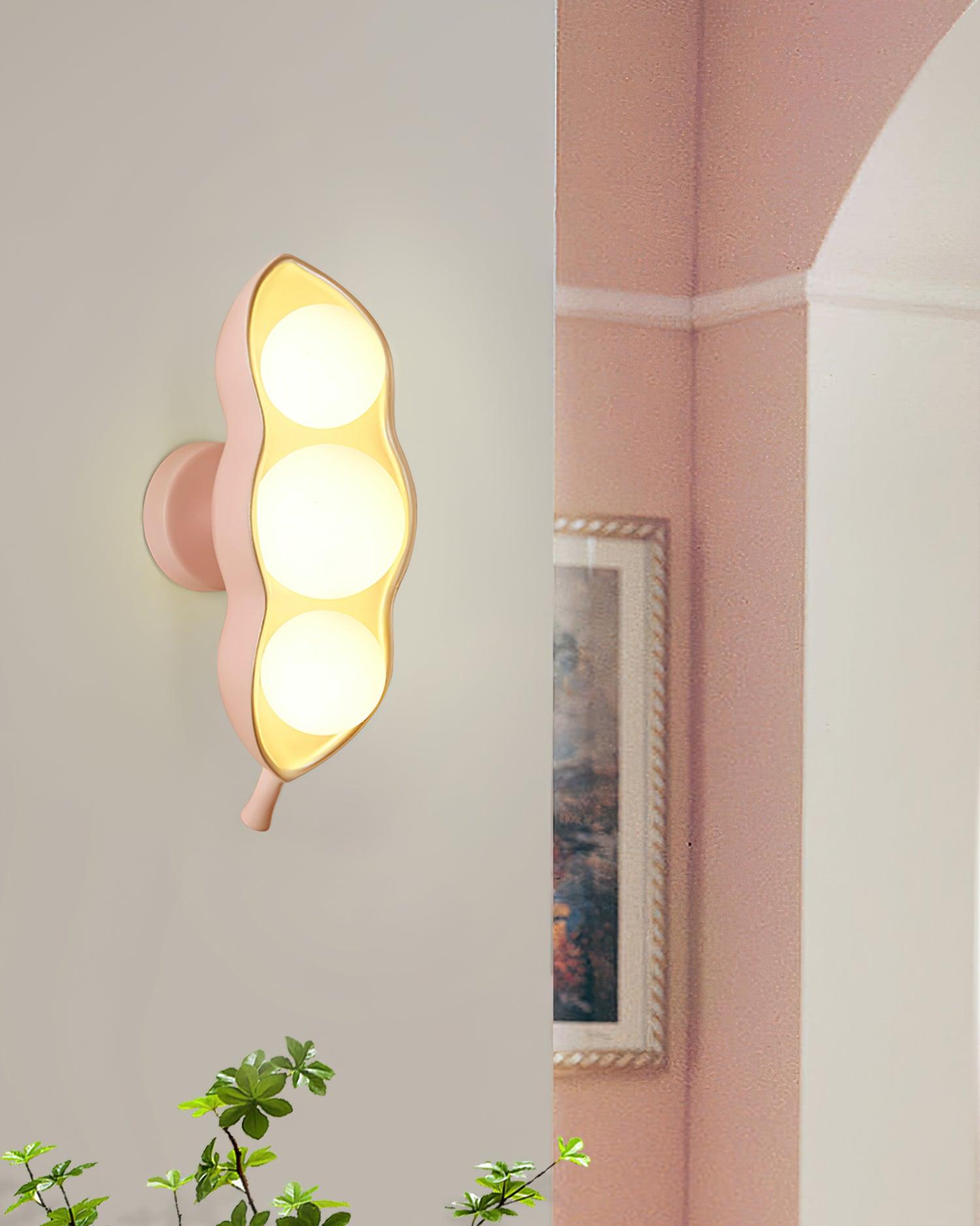 Pea Wall Lamp