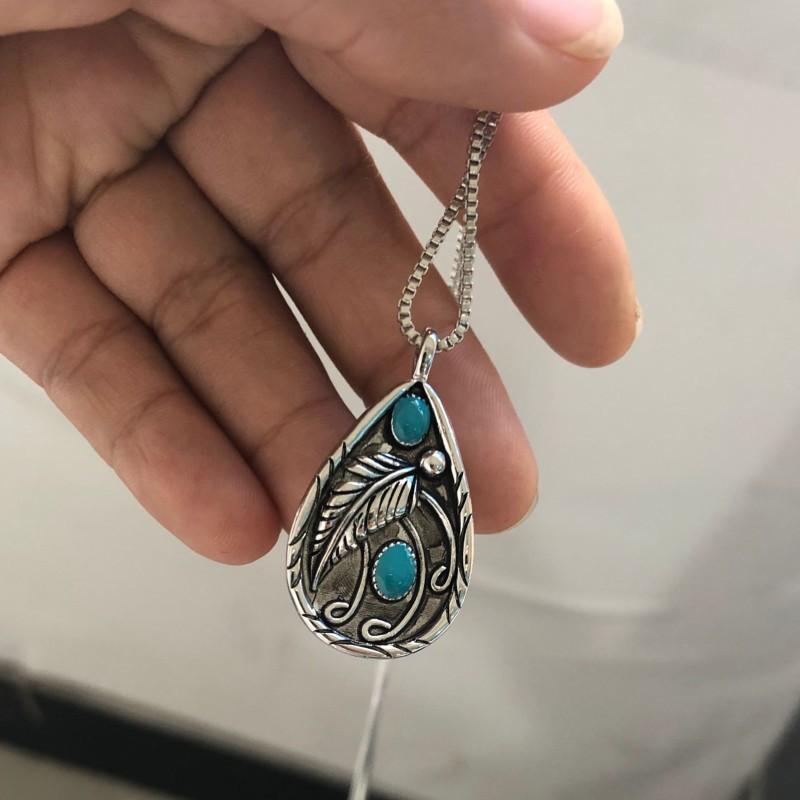 Inlaid Turquoise Vintage Dyed Black Feather Pendant Necklace