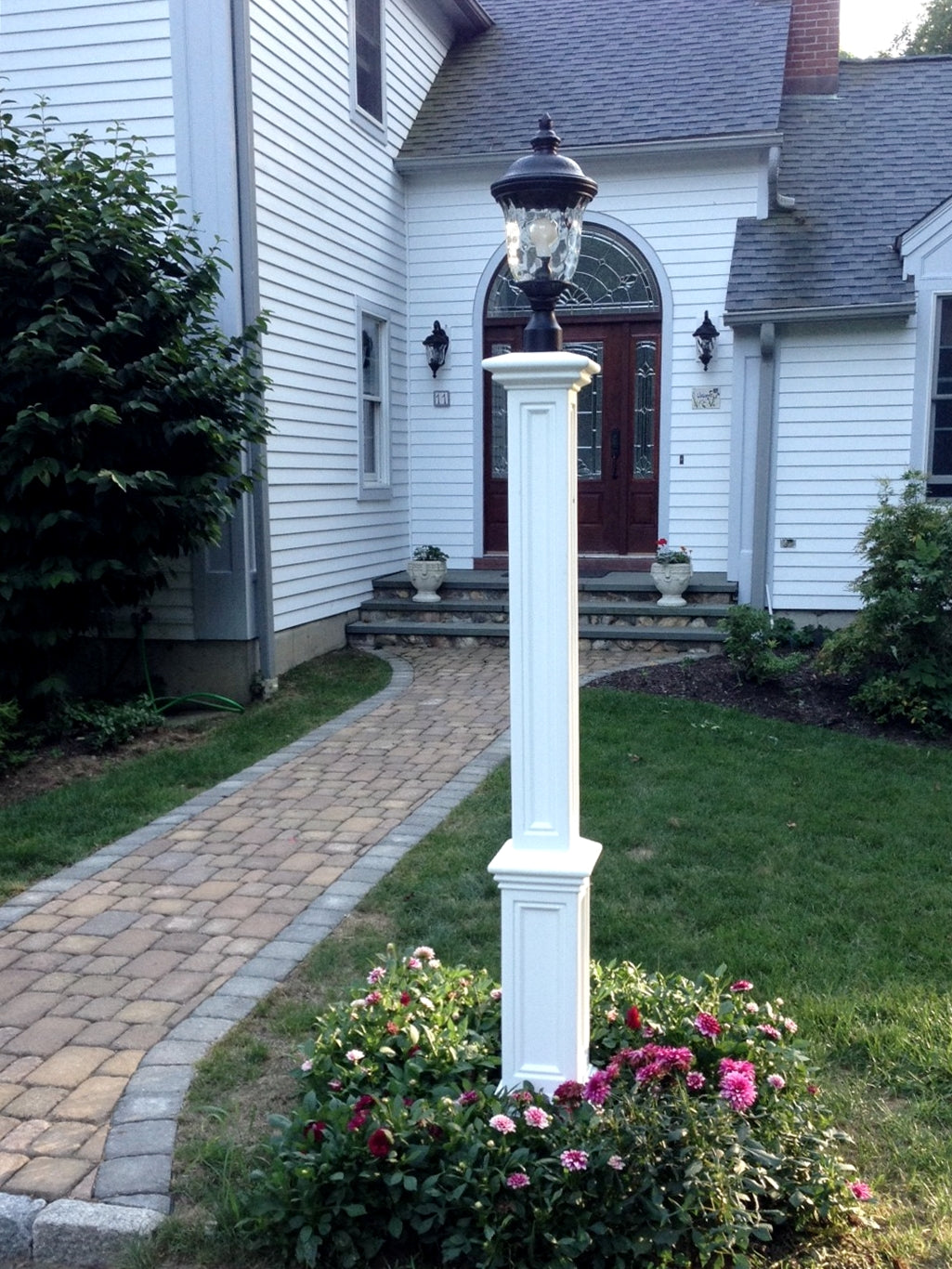 Mayne Signature Lamp Post - White no mount