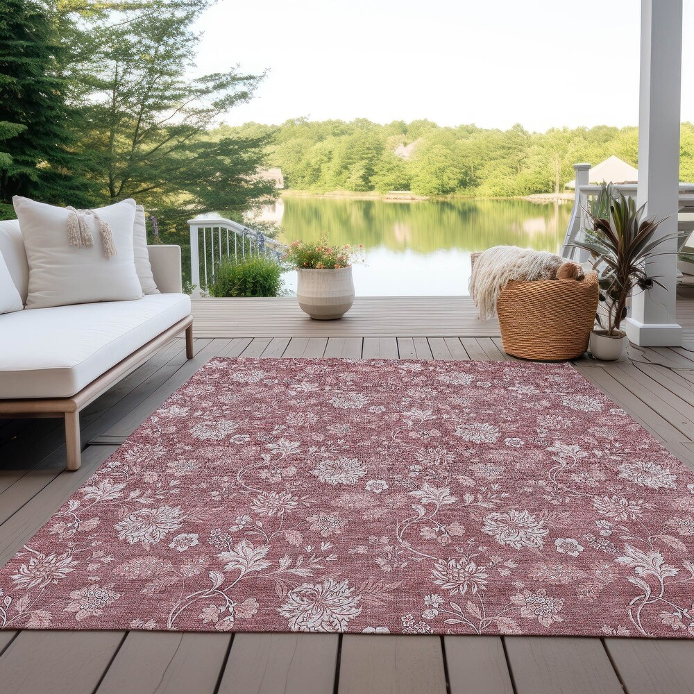 Machine Washable Indoor/ Outdoor Chantille Floral Farmhouse Rug