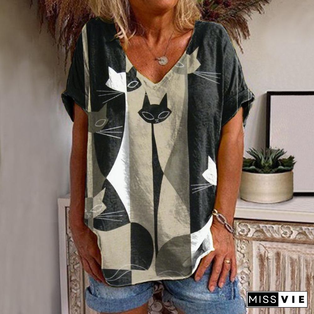 V Neck Black Cat Printed Pink T-Shirt