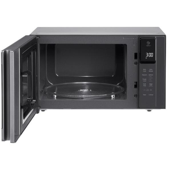 LG 0.9 cu. ft. Countertop Microwave Oven LMC0975ST