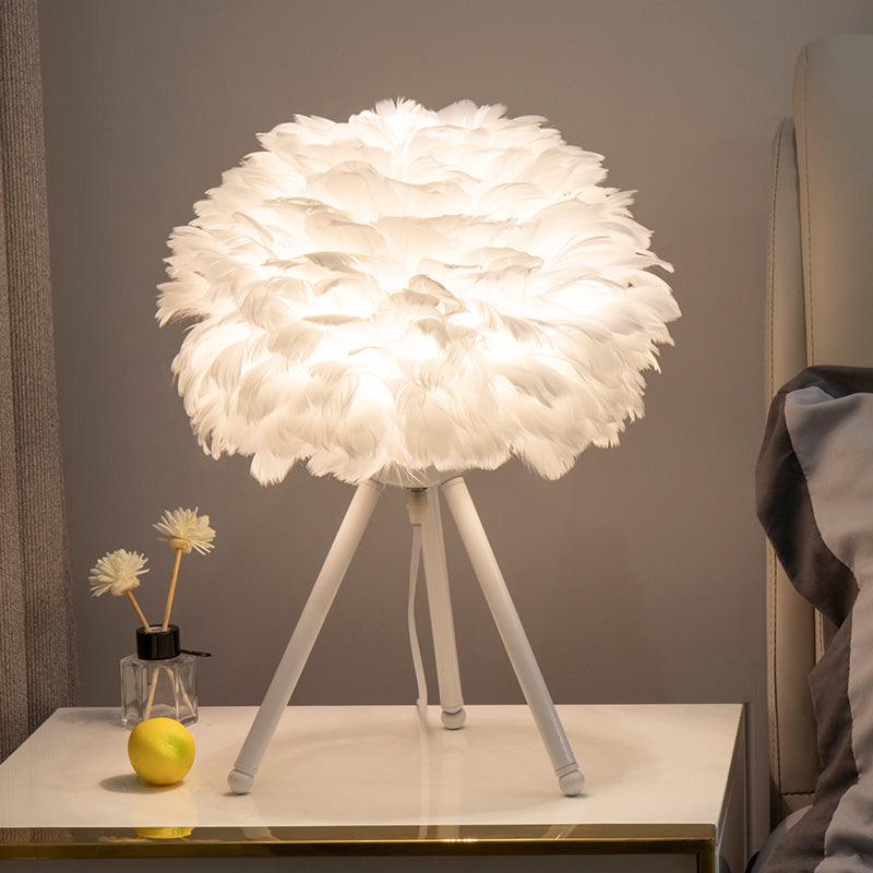 Goose Feather Table Lamp