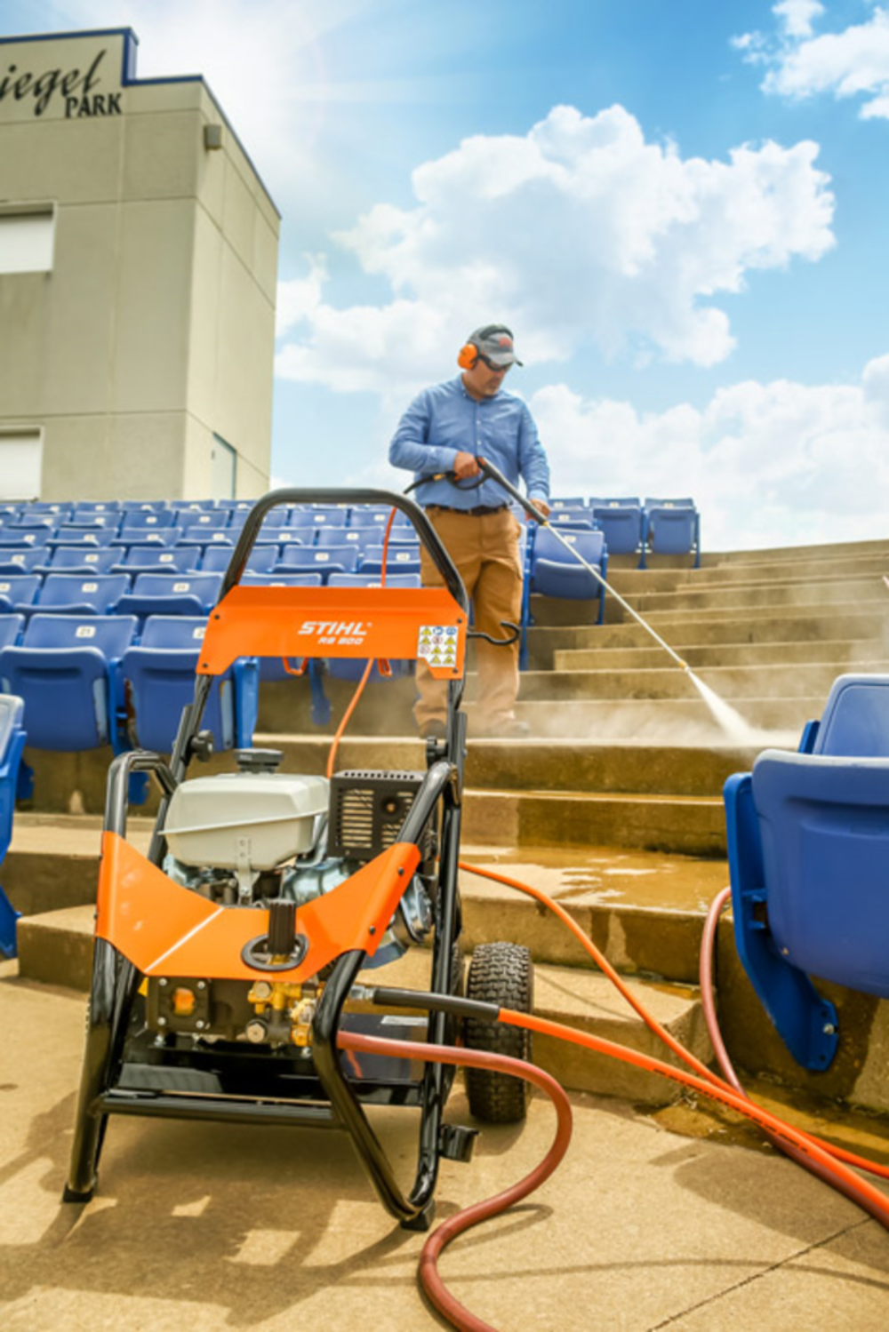 Professional Pressure Washer ; 4，200 PSI ;