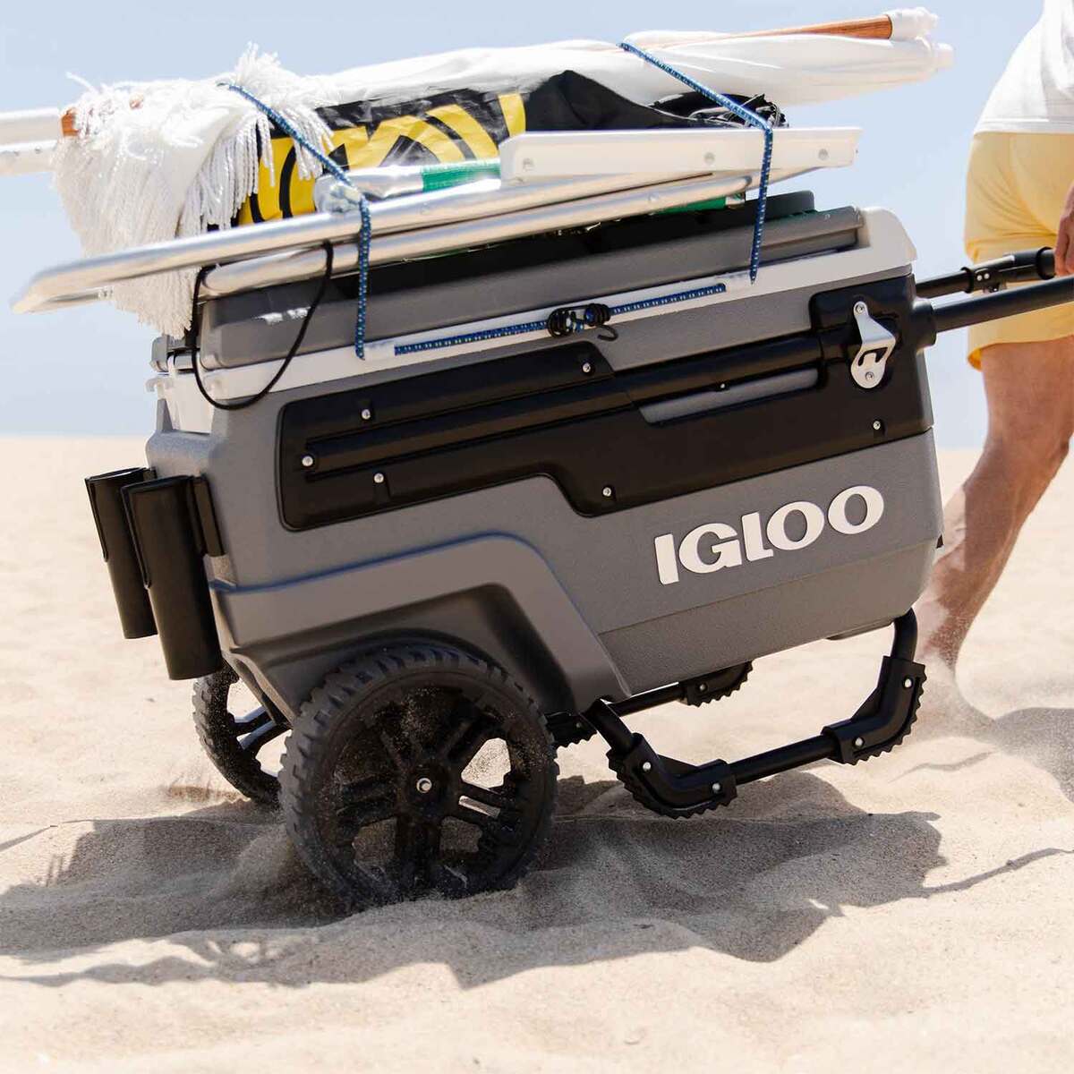 Igloo Trailmate Journey 70 Cooler  Gray