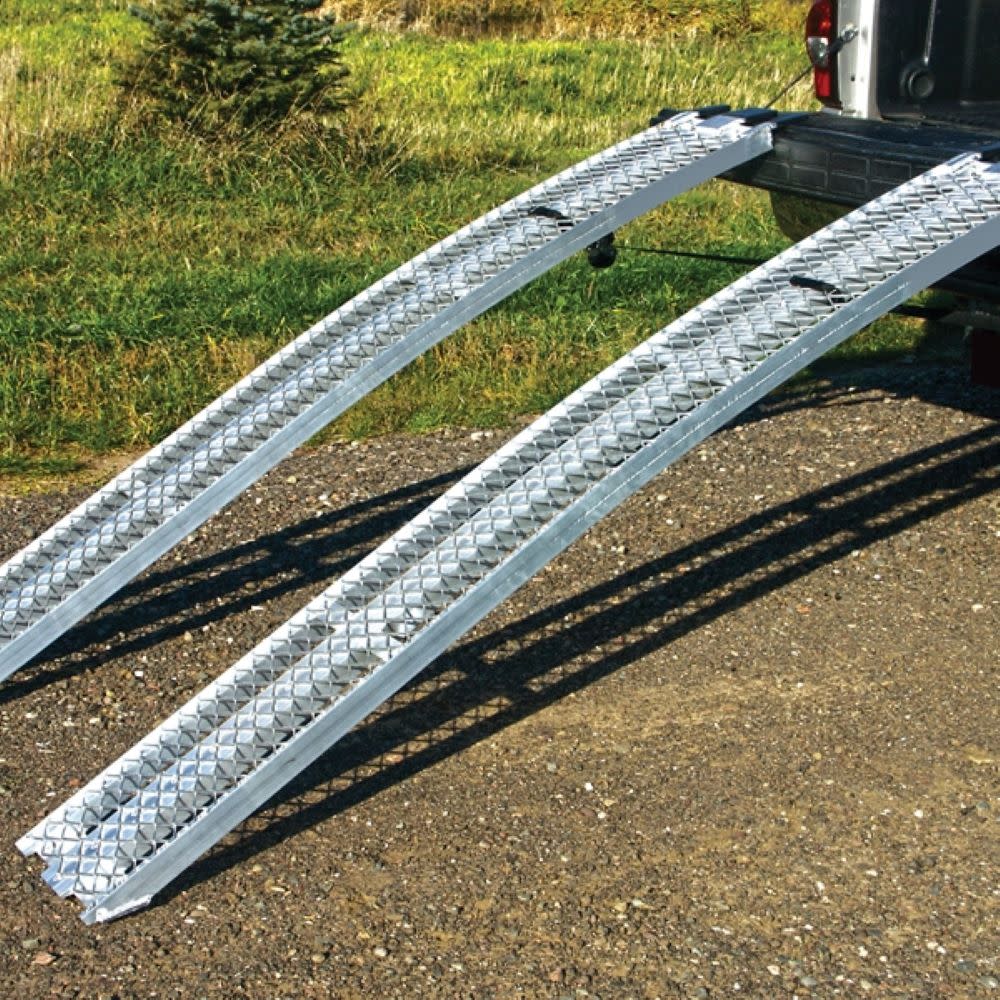 YUTRAX Ramp Aluminum Mesh Arch 2500lb Load Capacity with Adjustable Security Straps， Set of 2