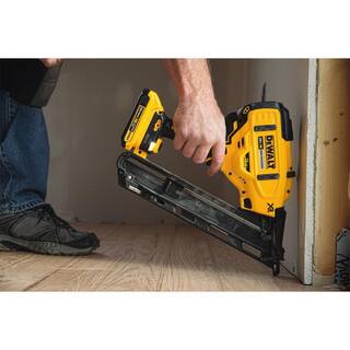 DW 20V MAX Lithium-Ion 15-Gauge Cordless Finish Nailer and 20V MAX Cordless 14 in. Impact Driver DCN650D1wDCF885B