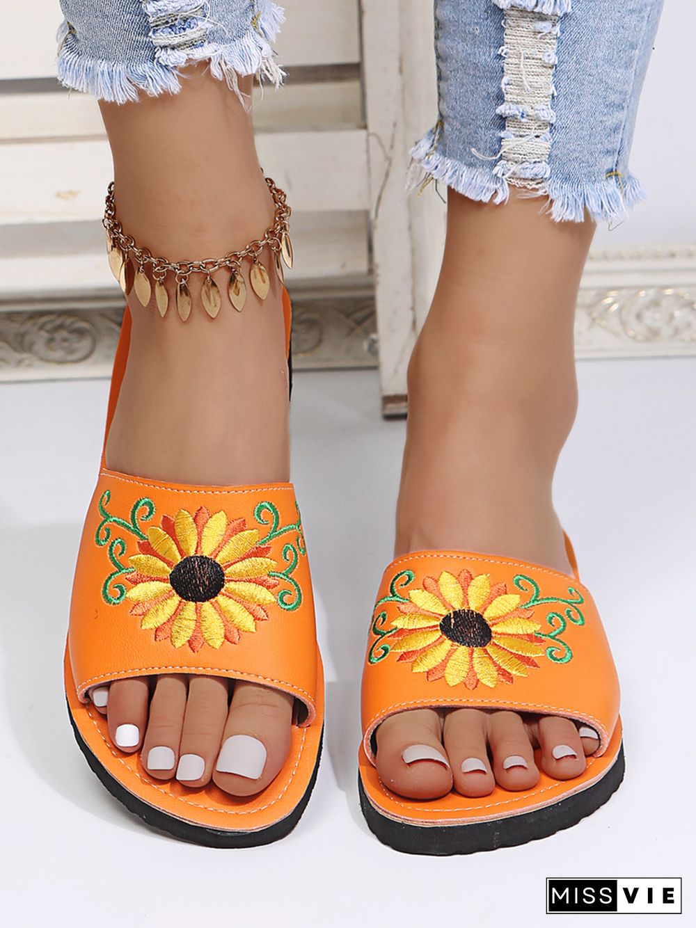 Sunflower Embroidered Print Casual Sandal Slippers