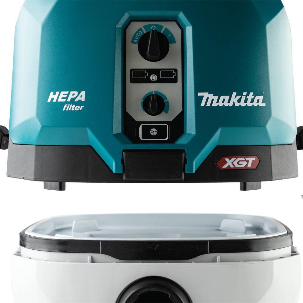 Makita 40V max XGT 4 Gallon HEPA Dry Dust Extractor Kit GCV04PMUX from Makita