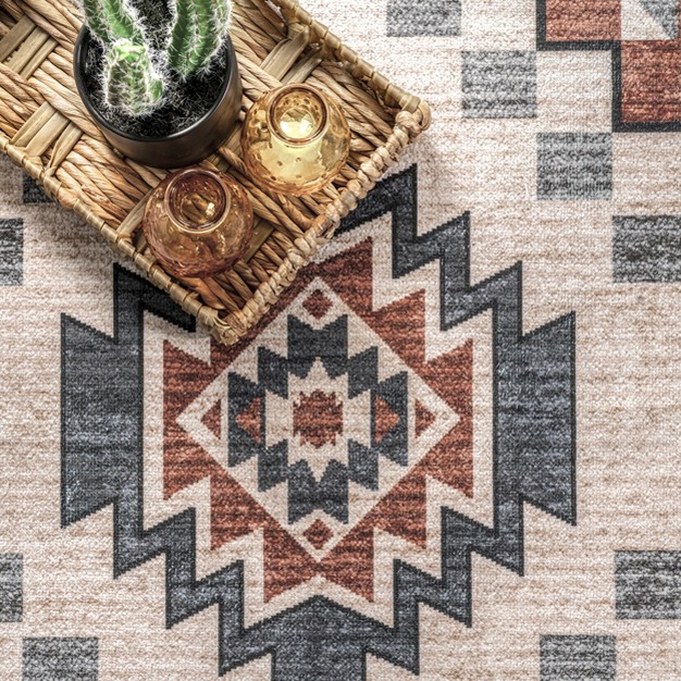 Nuloom Leighton Machine Washable Southwestern Medallion Area Rug