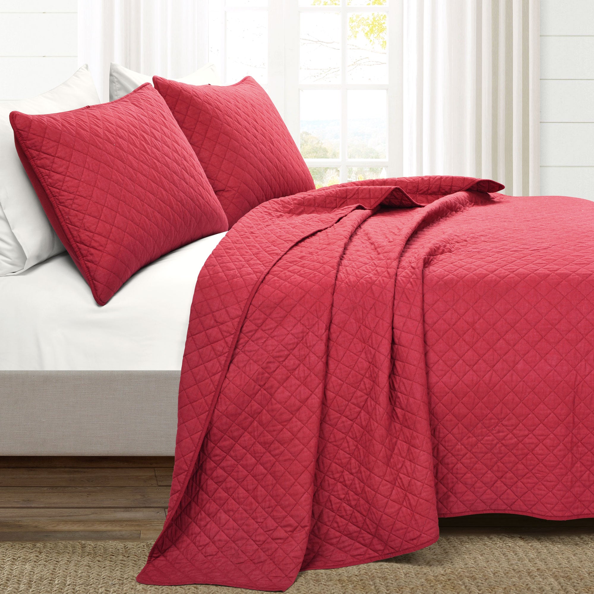 Ava Diamond Oversized Cotton Quilt Set