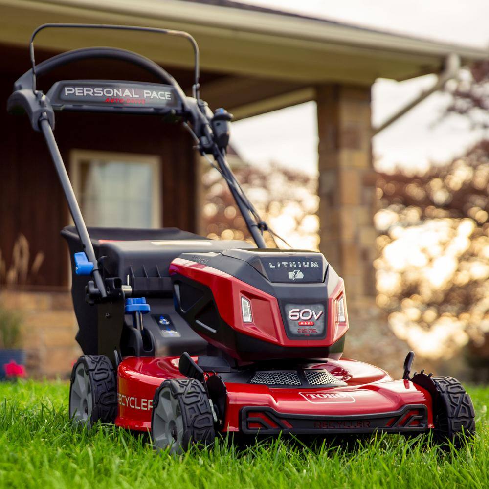 Toro Recycler 22 in. 60V Max* Personal Pace Auto-Drive Rear Wheel Drive Walk Behind Mower - 6.0 Ah BatteryCharger Included 21467