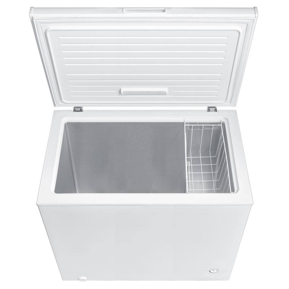 VISSANI 7 cu. ft. Manual Defrost Chest Freezer in White Garage Ready MDCF7WH